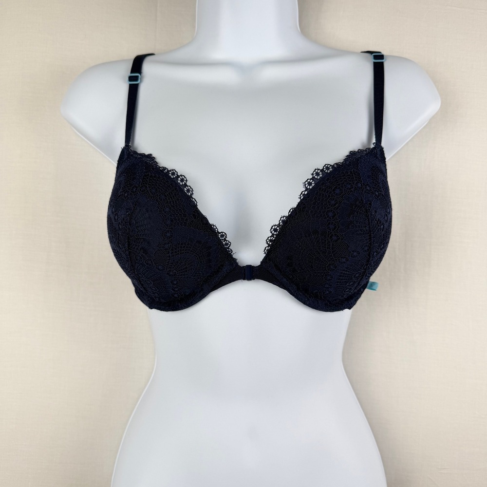 Victorias Secret Navy Blue Lace Front Close Push Up Bra 32D Strappy Back